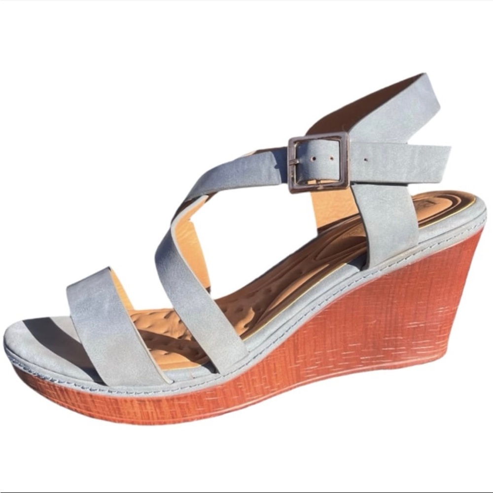 Platform Sandals Sz 10 Dreamy Light-Weight Vegan Wedge in Blue